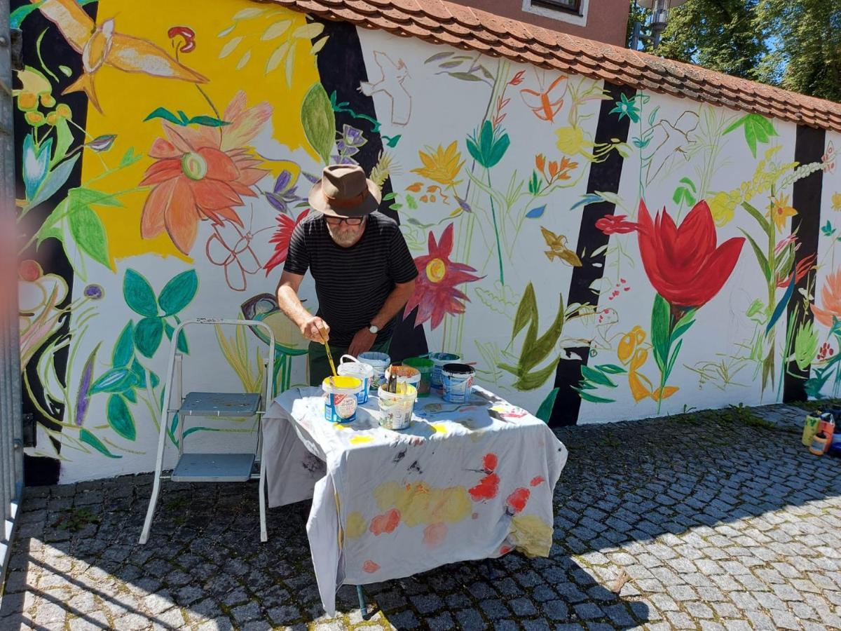 Hotel Bergbauer Mit Late-Self-Check-In Neuburg an Der Donau Exterior photo