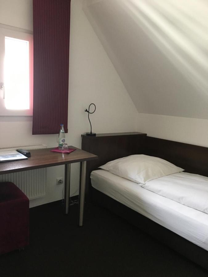 Hotel Bergbauer Mit Late-Self-Check-In Neuburg an Der Donau Exterior photo