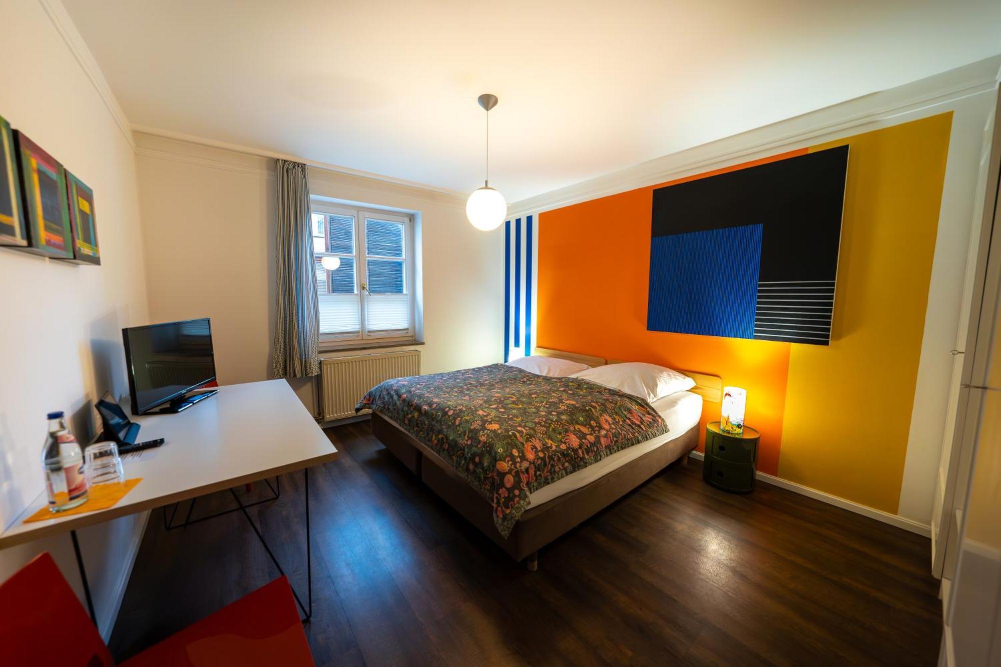 Hotel Bergbauer Mit Late-Self-Check-In Neuburg an Der Donau Exterior photo