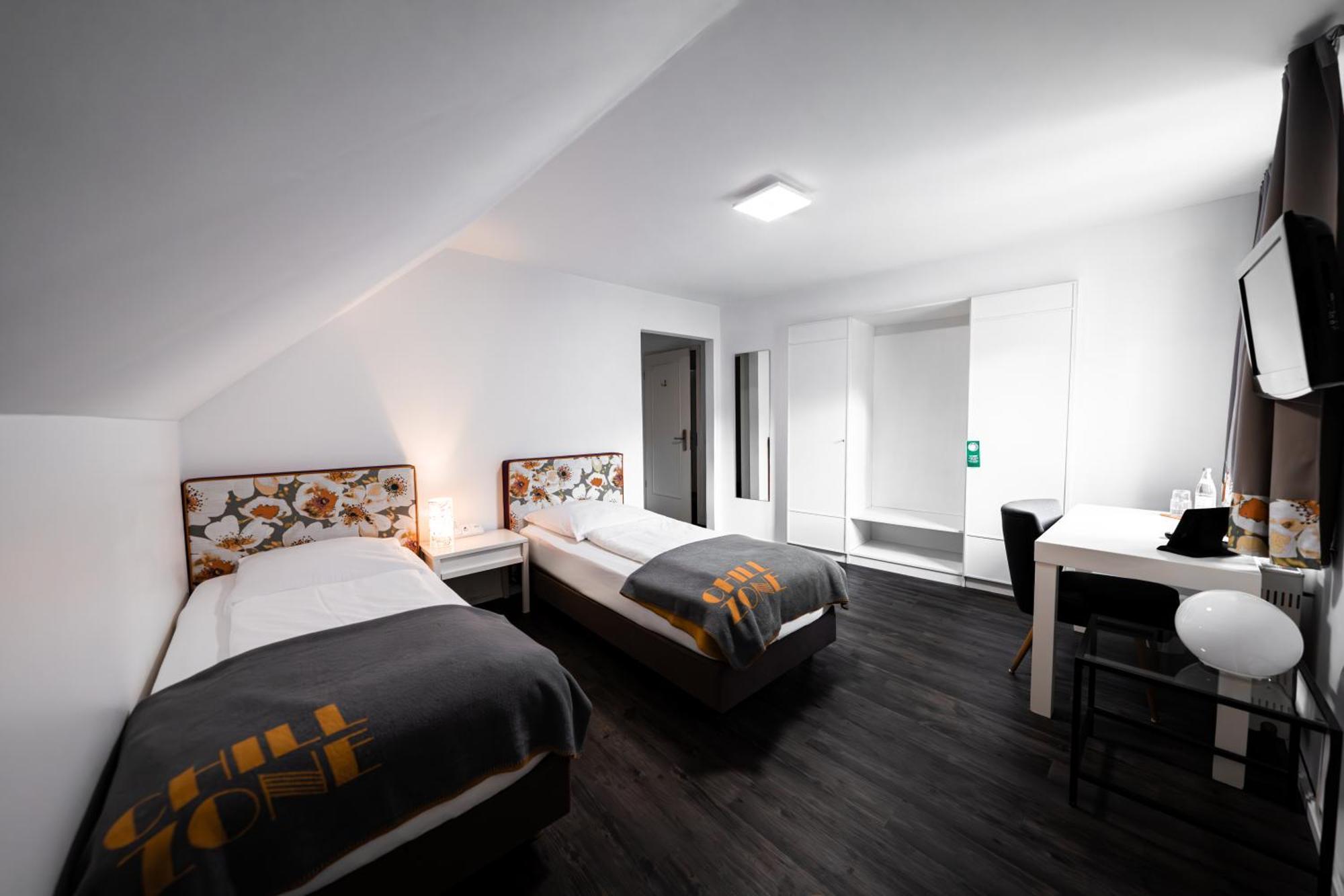 Hotel Bergbauer Mit Late-Self-Check-In Neuburg an Der Donau Exterior photo
