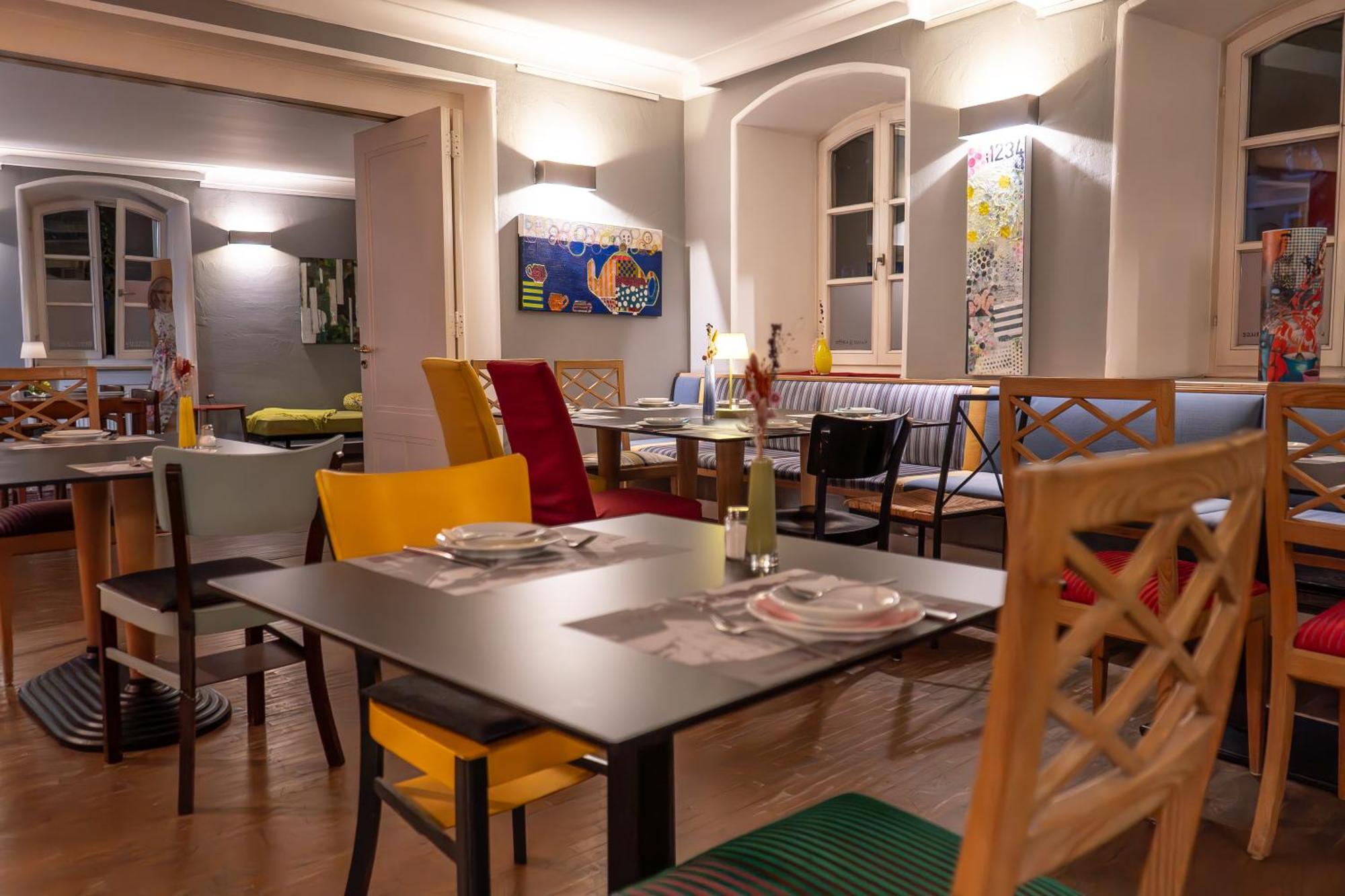 Hotel Bergbauer Mit Late-Self-Check-In Neuburg an Der Donau Exterior photo