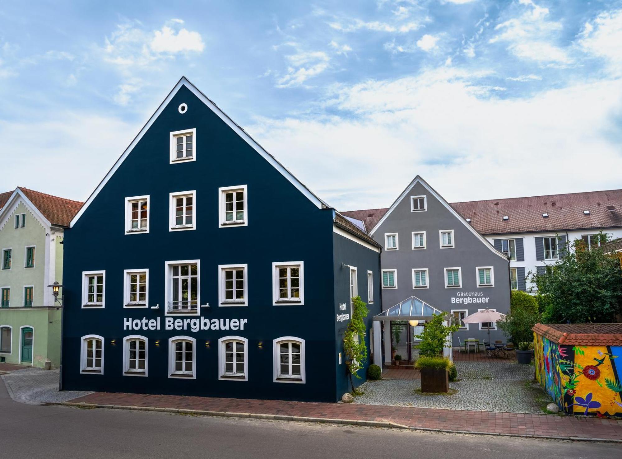 Hotel Bergbauer Mit Late-Self-Check-In Neuburg an Der Donau Exterior photo