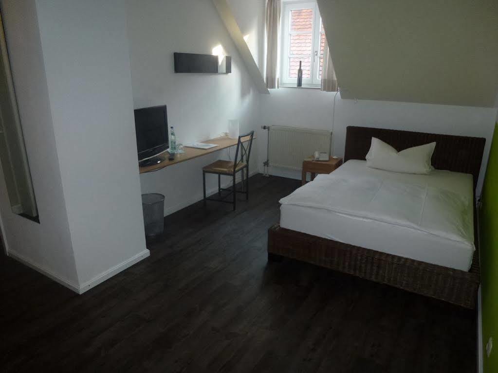 Hotel Bergbauer Mit Late-Self-Check-In Neuburg an Der Donau Exterior photo